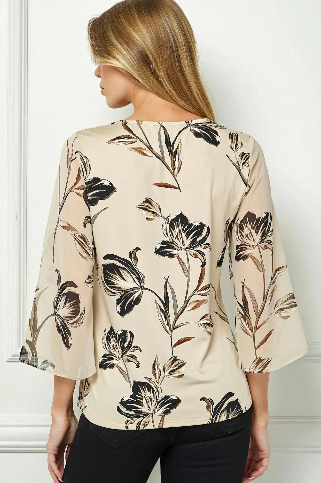 3/4 Flare Sleeve Cutout Trim Front Neck Swing Blouse in Beige