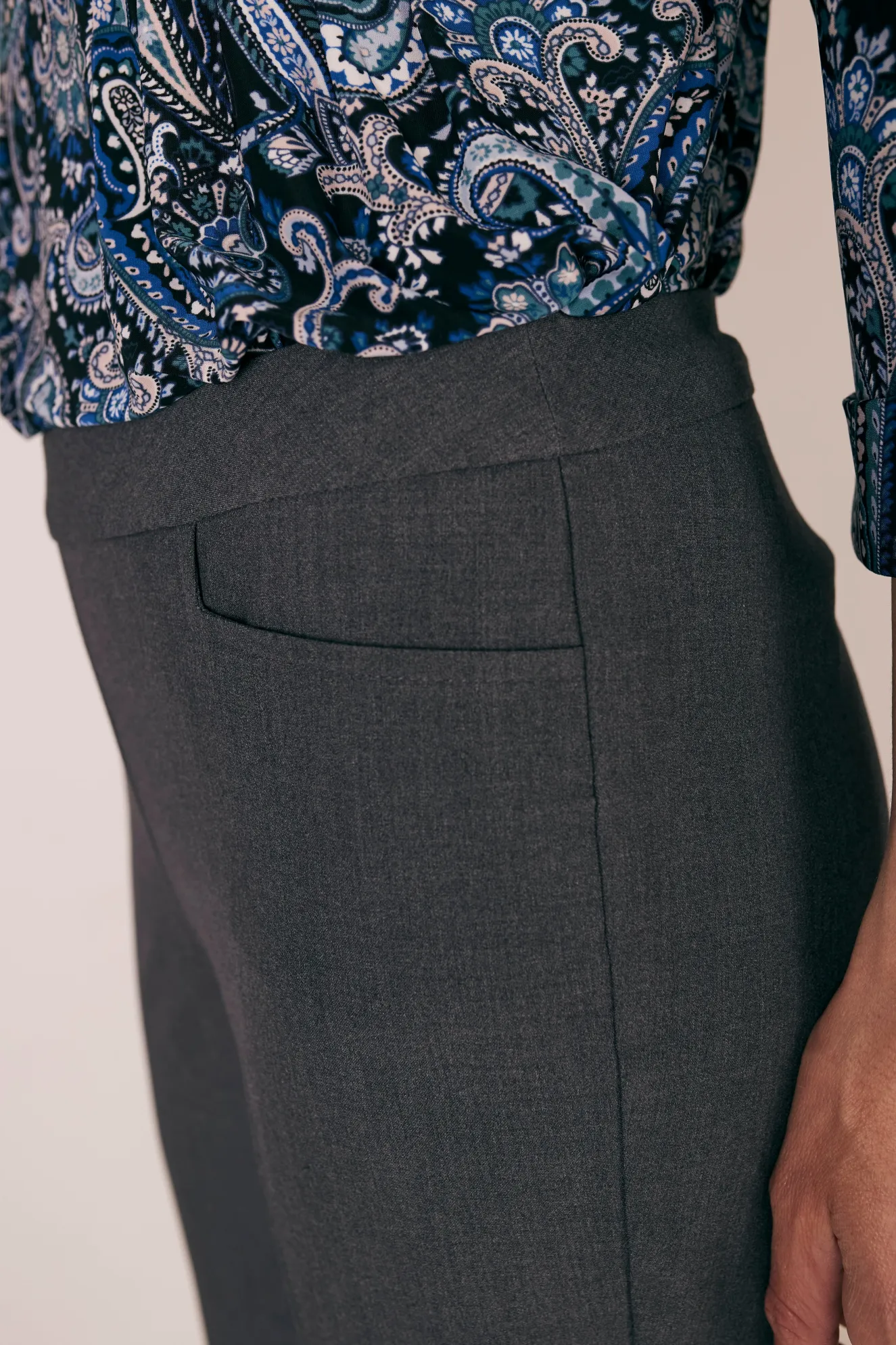 Roz & Ali™ Secret Agent Tummy Control Taper Pants - Short Length