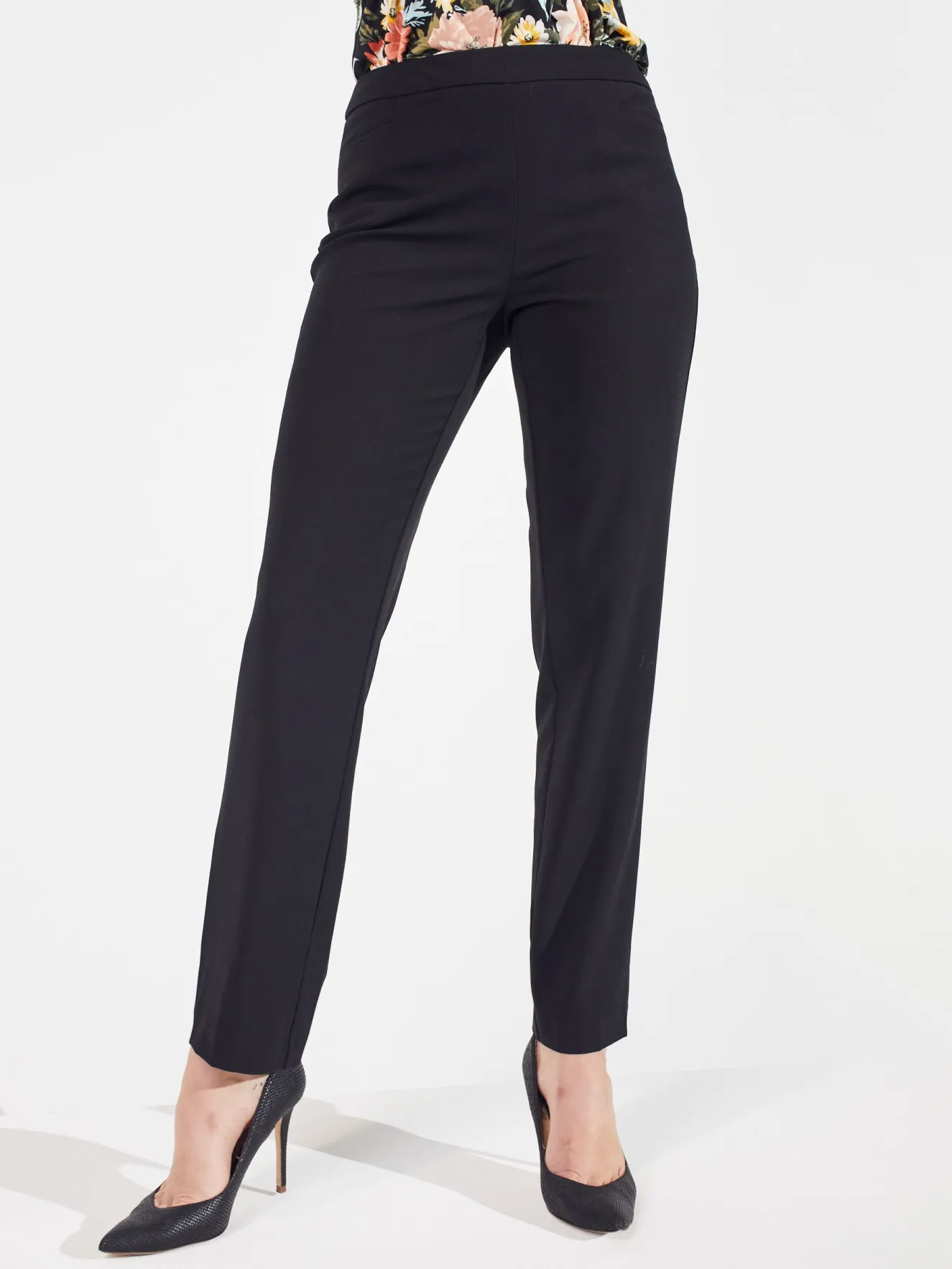 Roz & Ali™ Secret Agent Tummy Control Taper Pants - Short Length