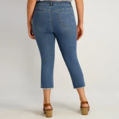 Westport Signature Fray Hem Capri in Dark Wash - Plus