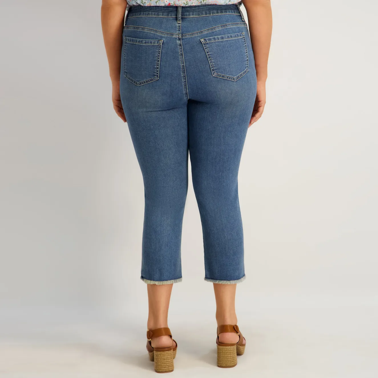 Westport Signature Fray Hem Capri in Dark Wash - Plus