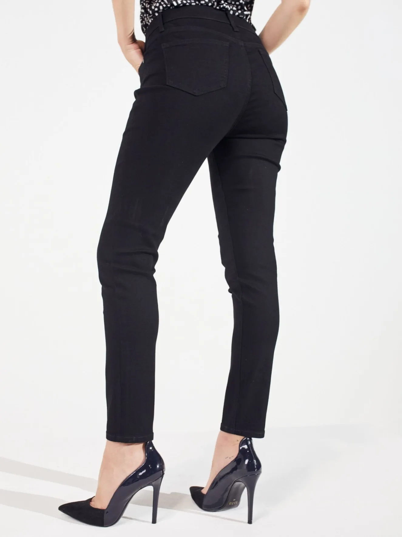 Westport Signature Skinny 5 Pocket Denim Jean
