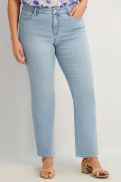 Westport Signature Straight Leg in Light Wash - Plus